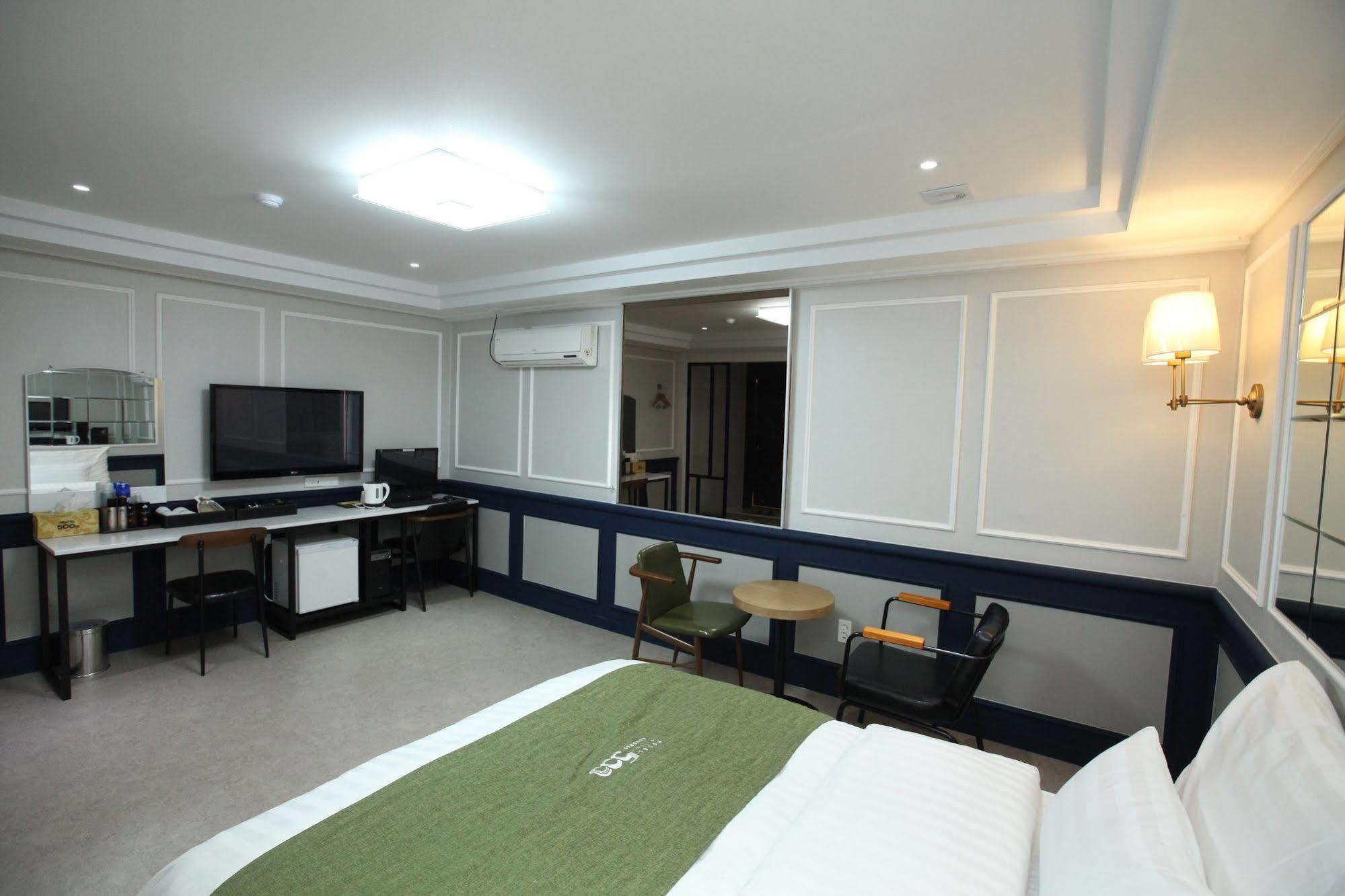 Hotel 500Th Mokpo Exteriér fotografie